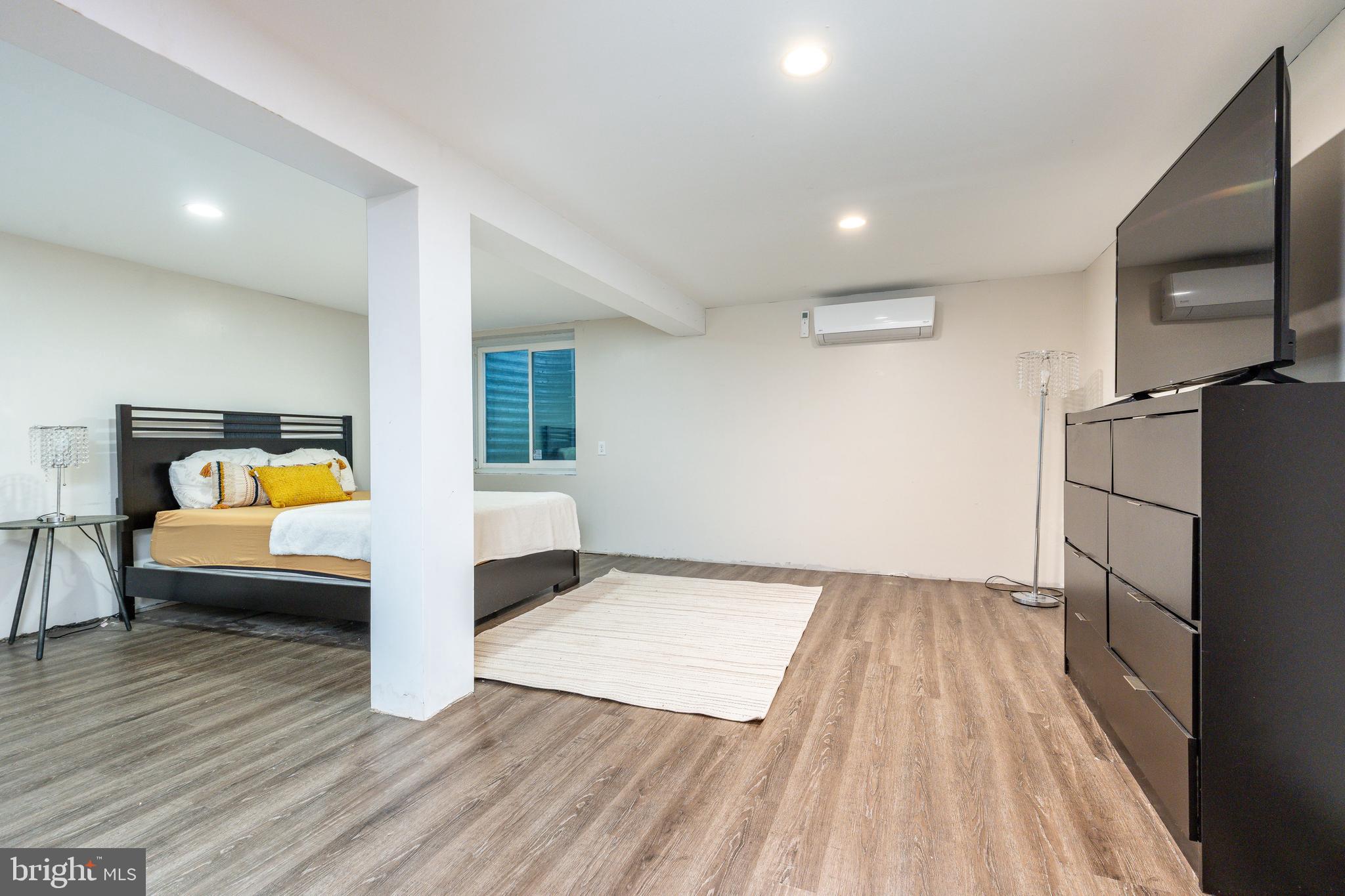 HAMILTON PARK - Residential