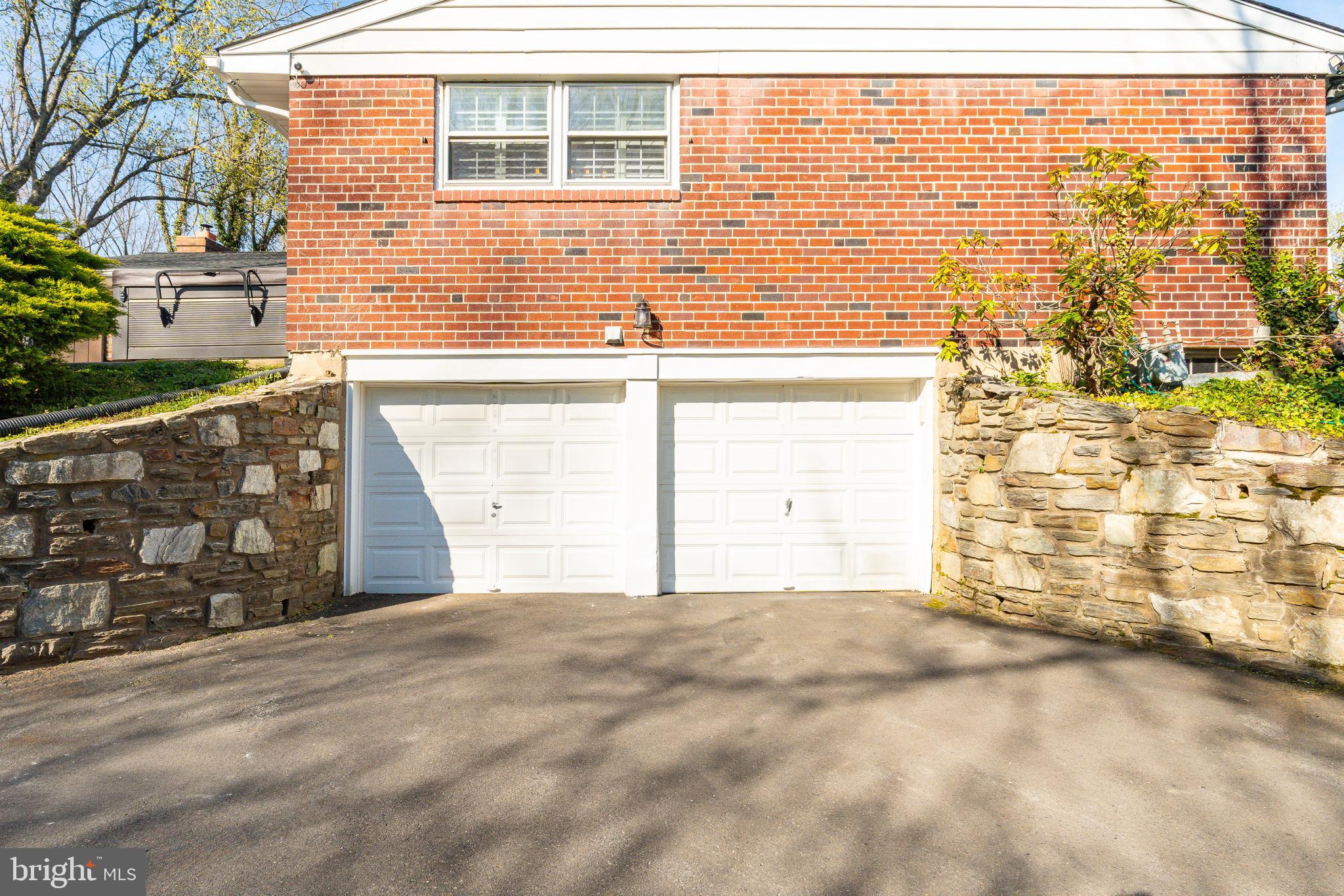 HAMILTON PARK - Residential