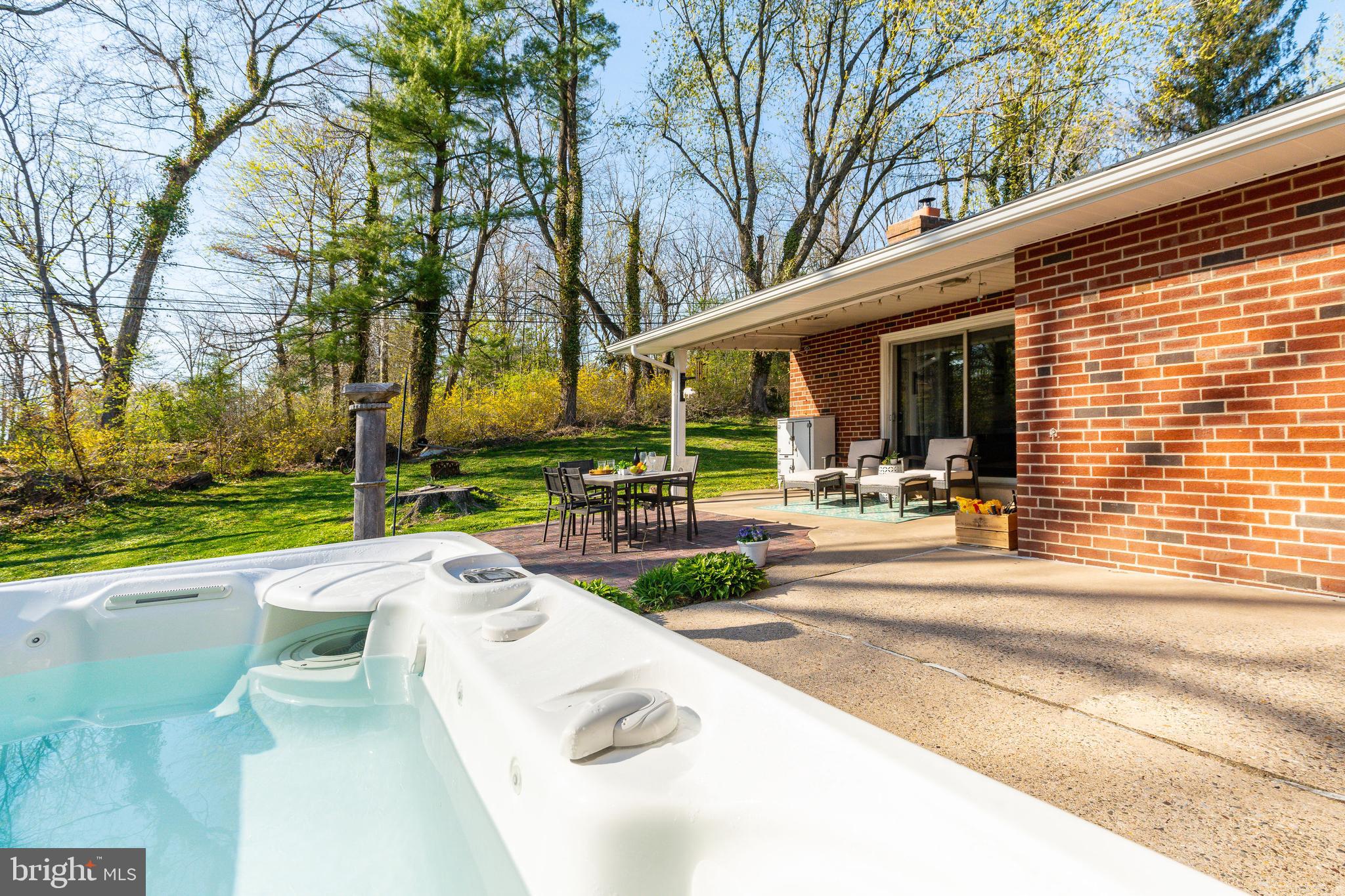 HAMILTON PARK - Residential