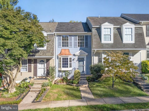 Photo of 11 Wyatt Court, STERLING, VA 20165 (MLS # VALO2138010)