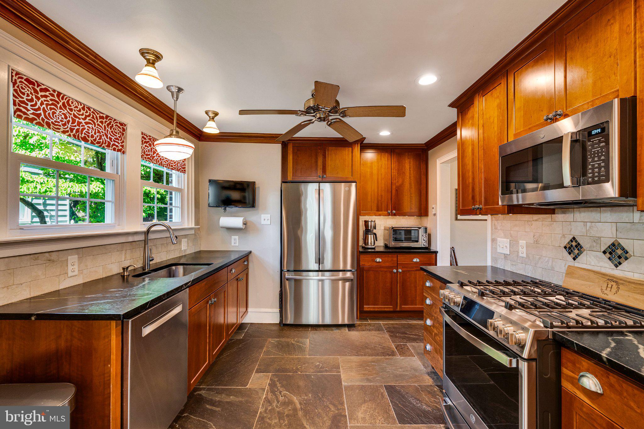 1315 WHEATSHEAF LANE