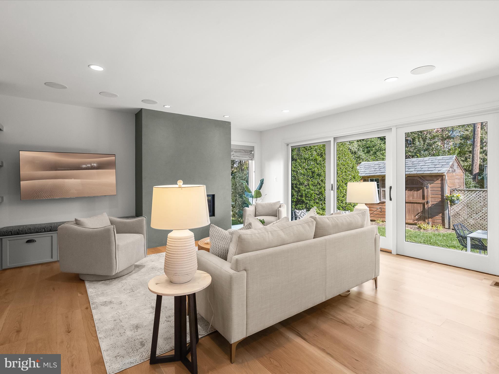 ARLINGTON FOREST - Residential