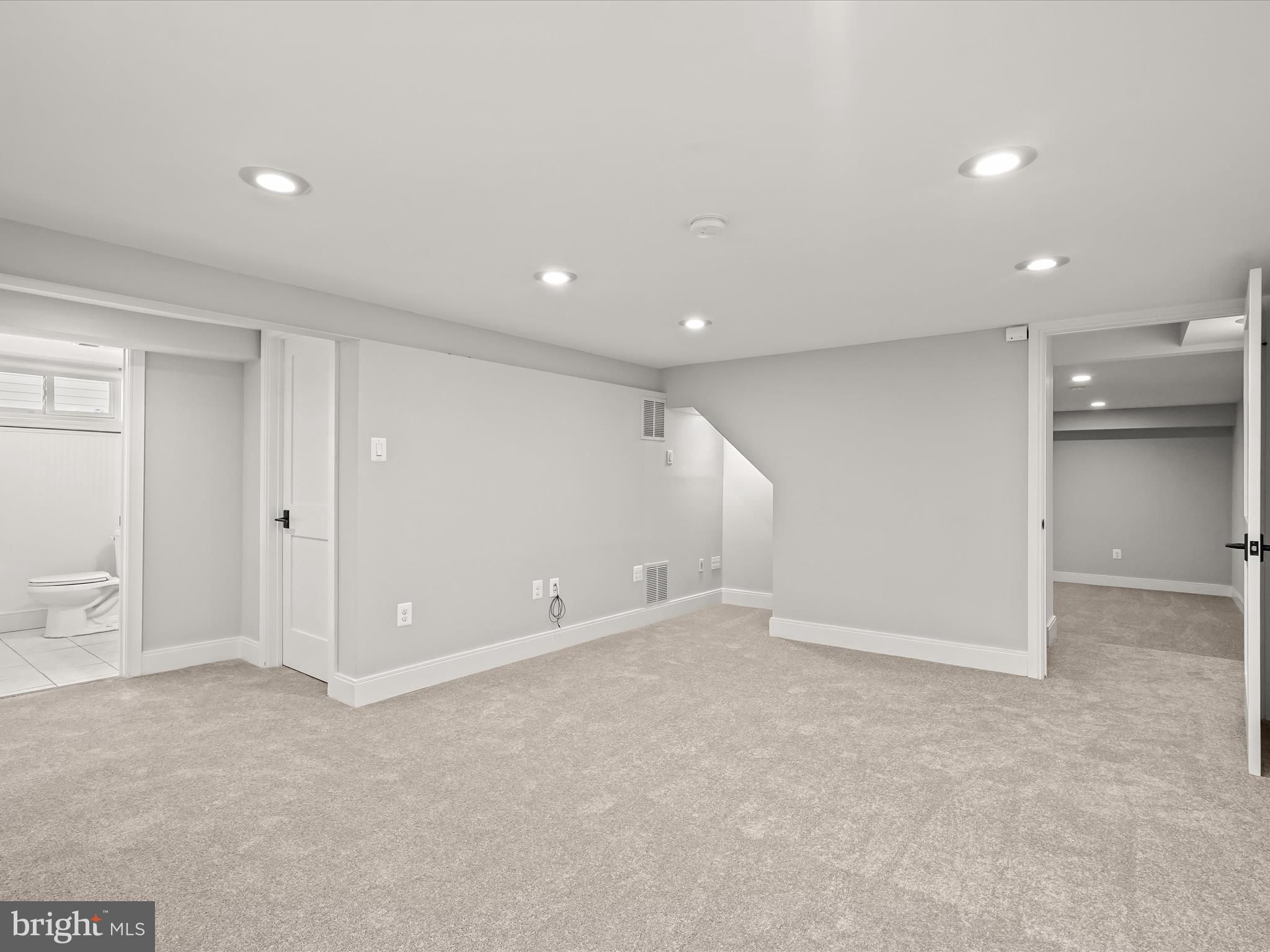 ARLINGTON FOREST - Residential