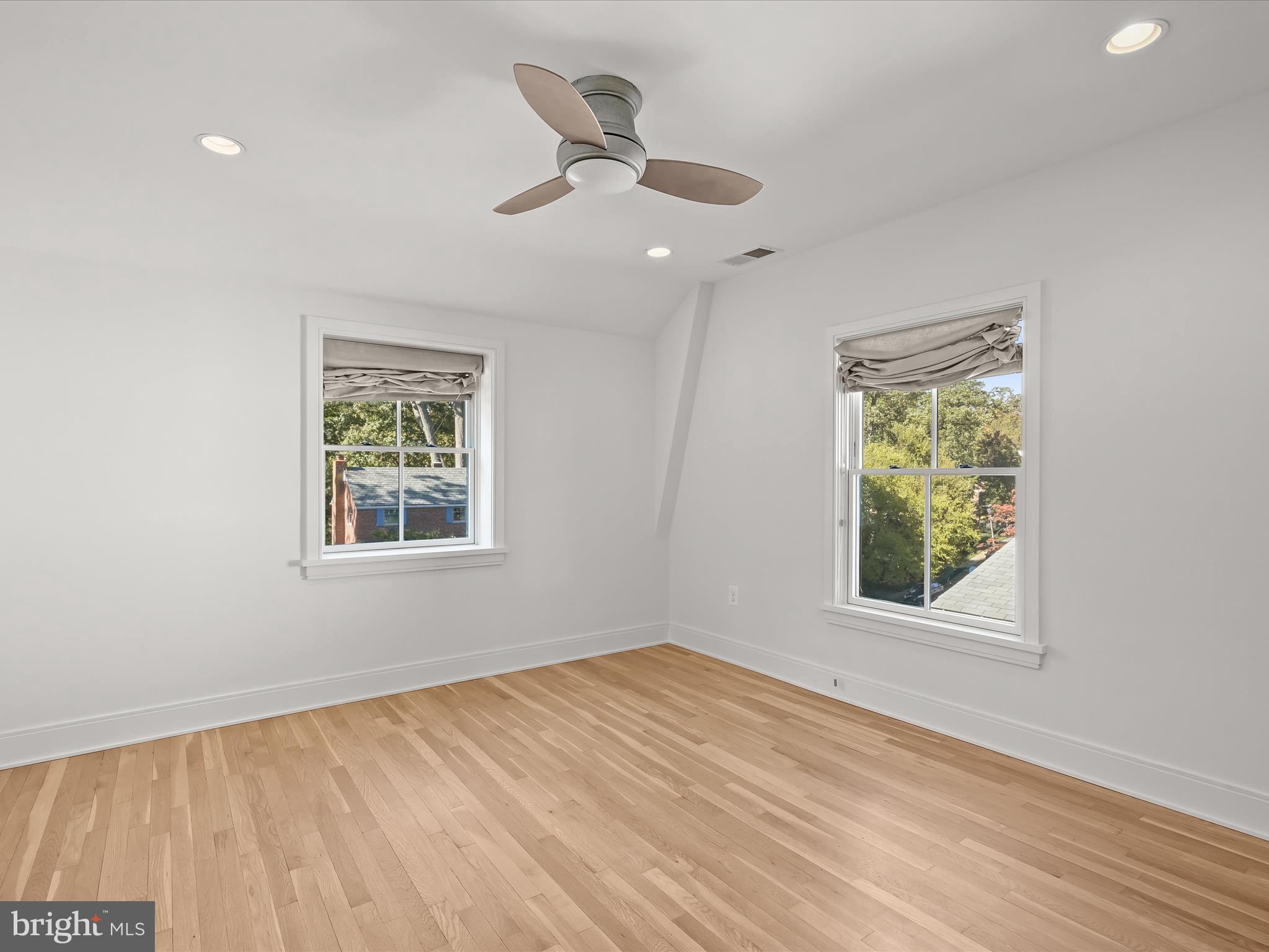 ARLINGTON FOREST - Residential