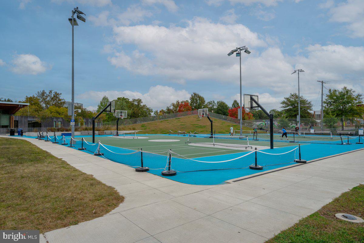 ARLINGTON FOREST - Residential