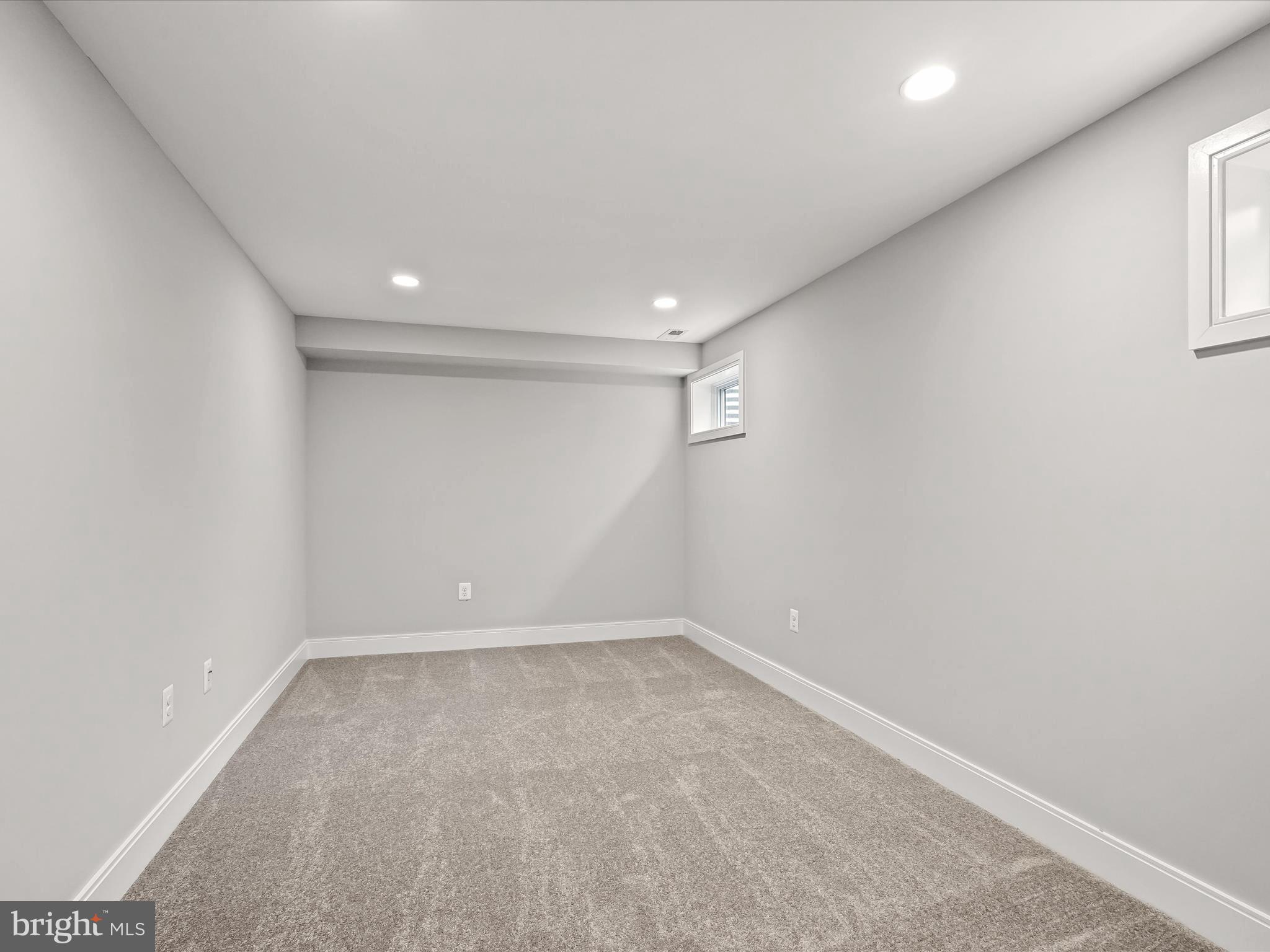 ARLINGTON FOREST - Residential