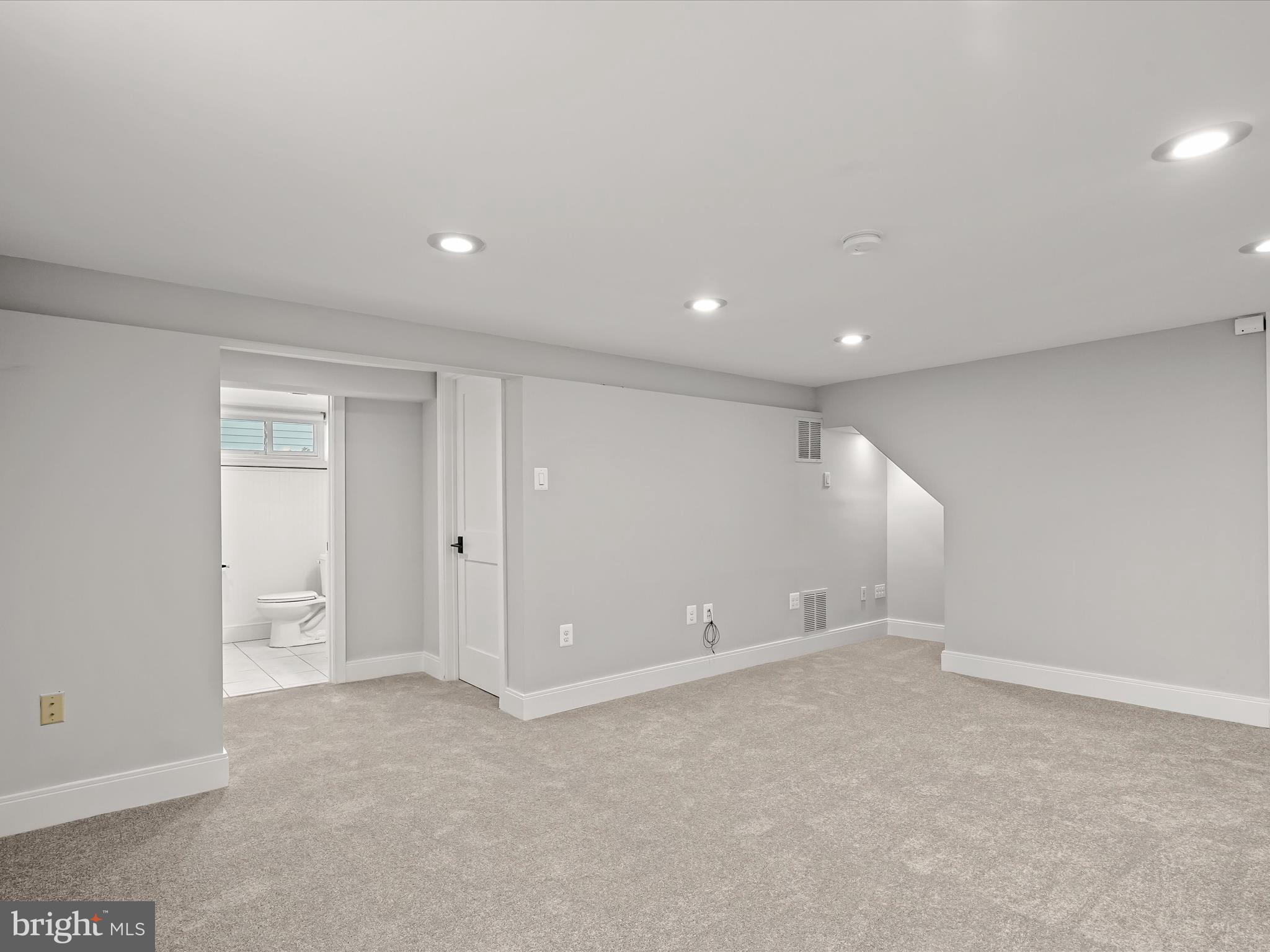 ARLINGTON FOREST - Residential