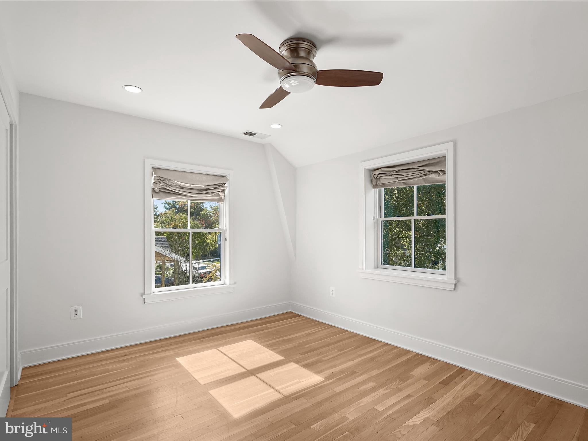 ARLINGTON FOREST - Residential