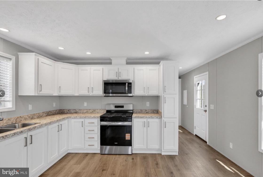 221 BORDIC ROAD