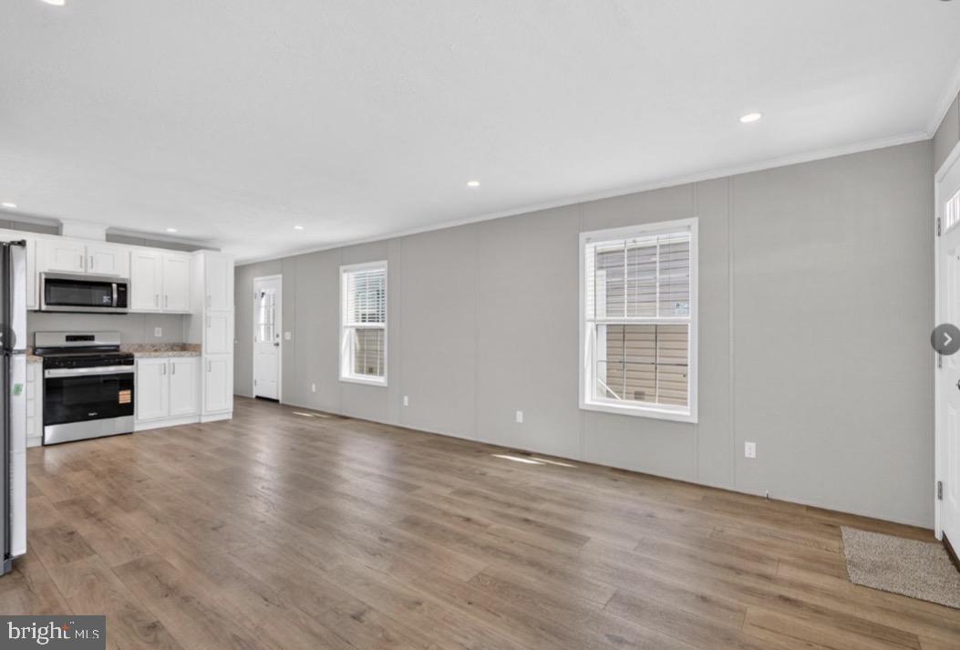221 BORDIC ROAD
