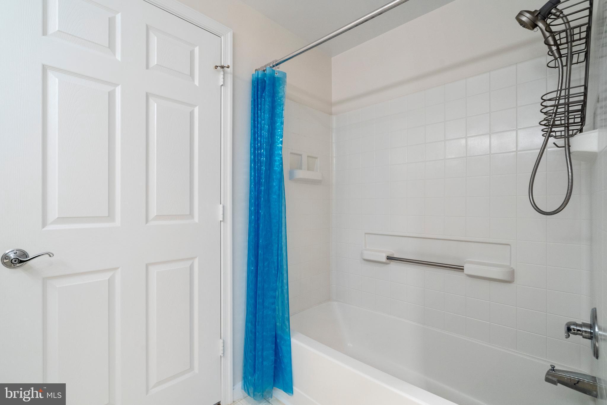 BLUE RIDGE AT LANSDOWNE WOODS - Residential