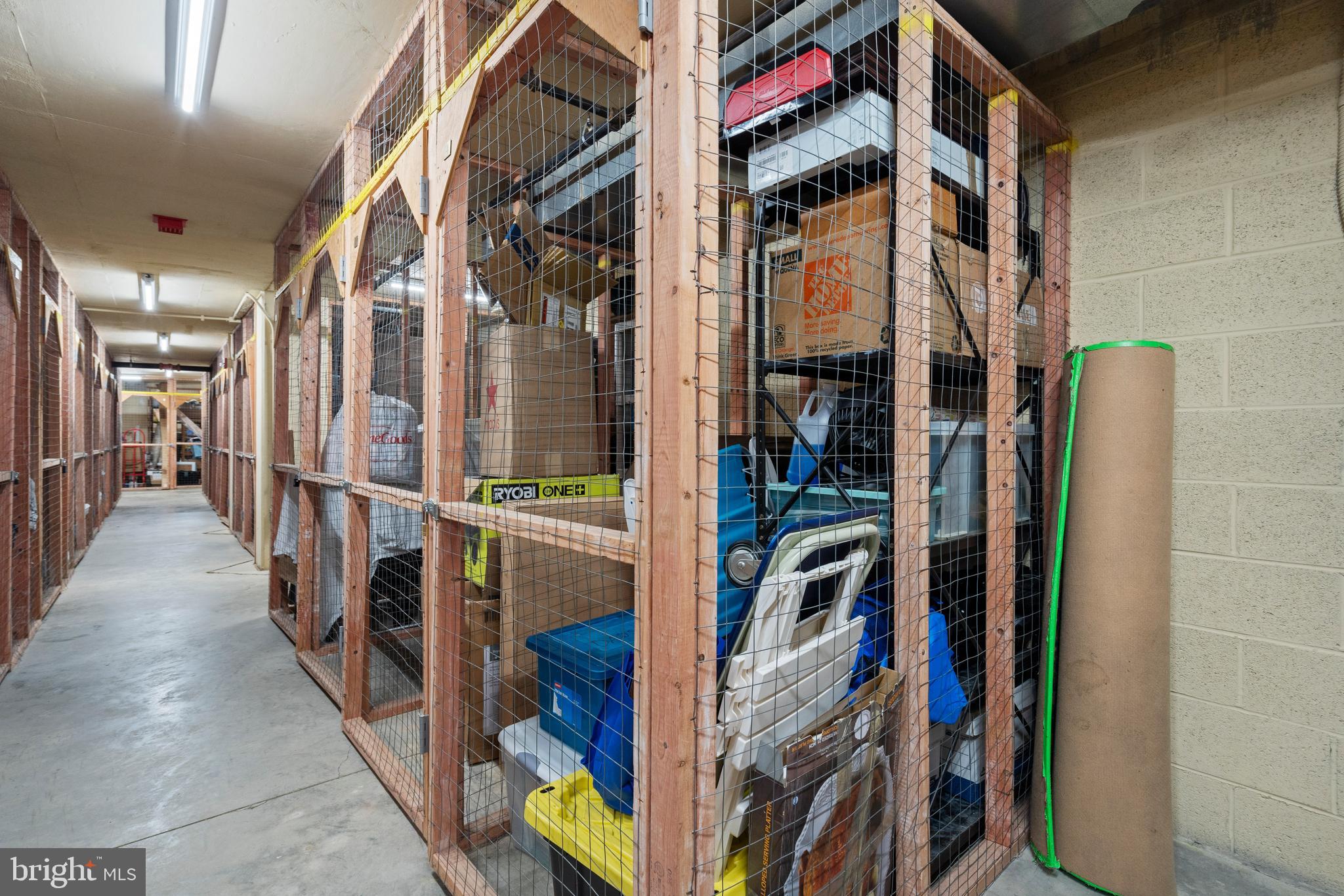 BLUE RIDGE AT LANSDOWNE WOODS - Residential