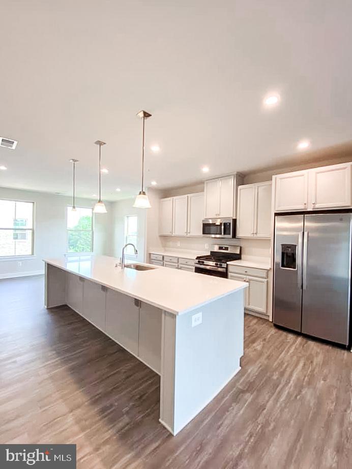 ARCOLA TOWN CENTER CONDO - Residential Lease