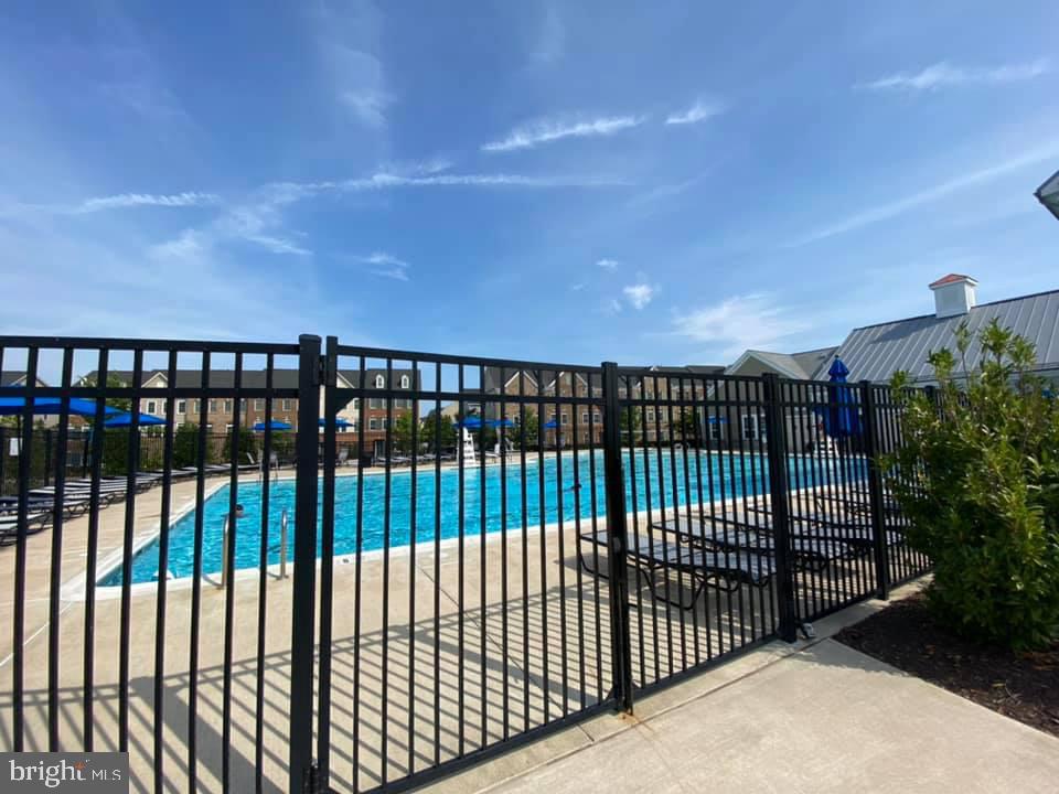 ARCOLA TOWN CENTER CONDO - Residential Lease