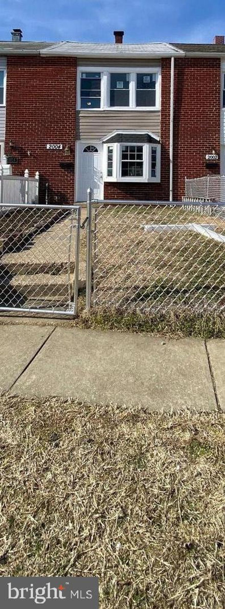 Tenant incentive $1000 off if rented by Dec 25th 2025  !!!!!!!! Updated  Well maintained  & spacious  cozy town house , freshly painted, new windows &doors, updated kitchen,recently installed floors & new roof .Stainless steel appliances.Section 8 welcome Fenced front & backyard