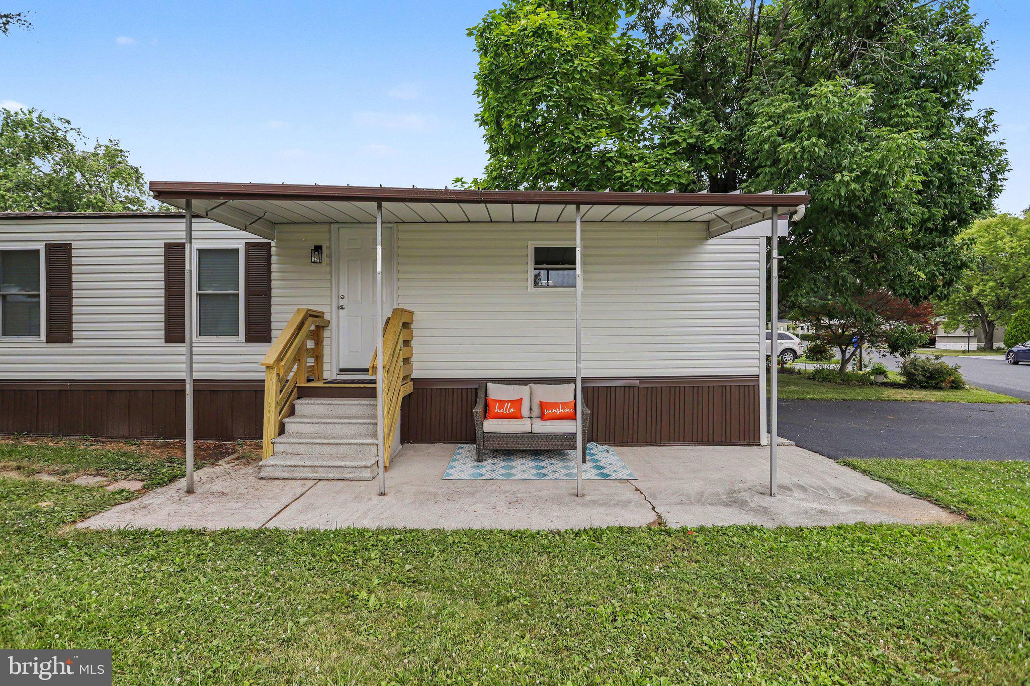 26 DAVIS AVENUE