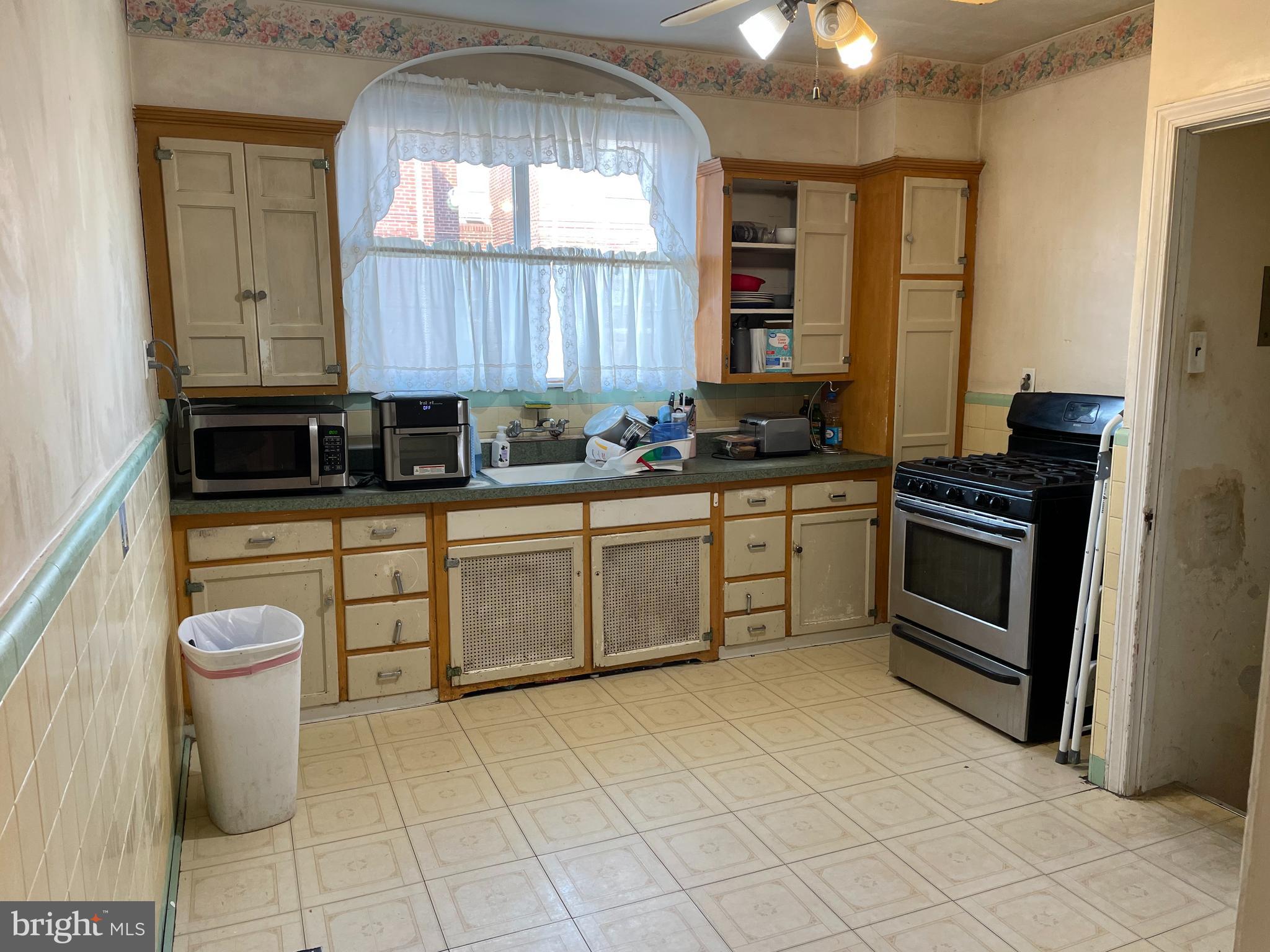 MAYFAIR (WEST) - Residential