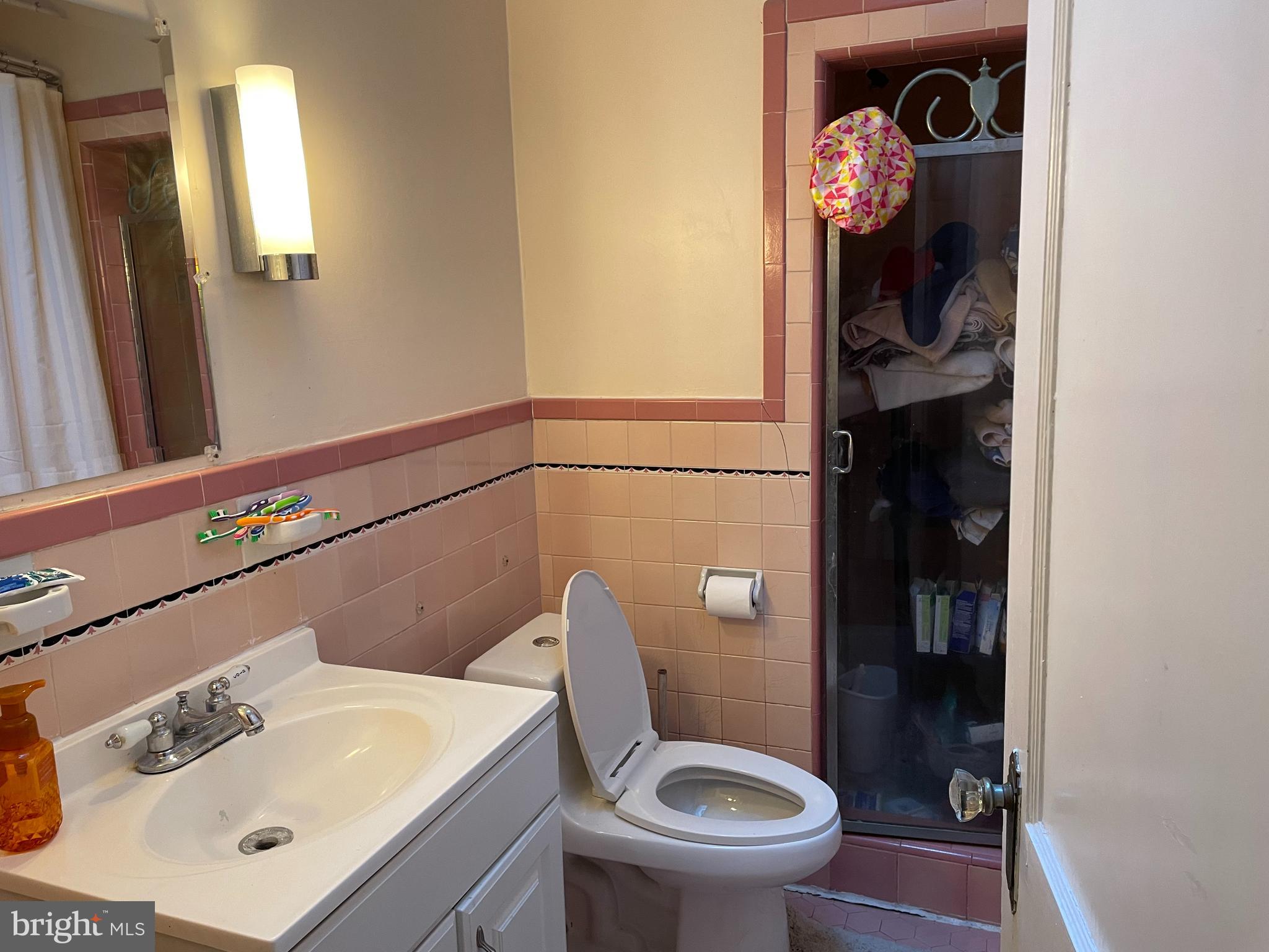 MAYFAIR (WEST) - Residential