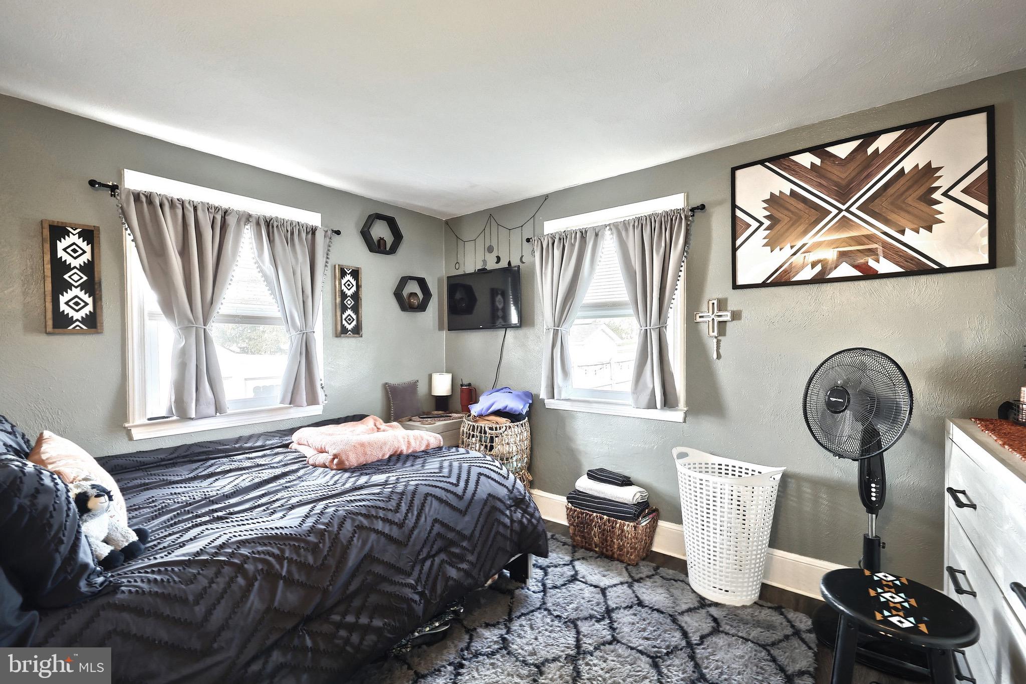 WINDSOR TWP - Residential