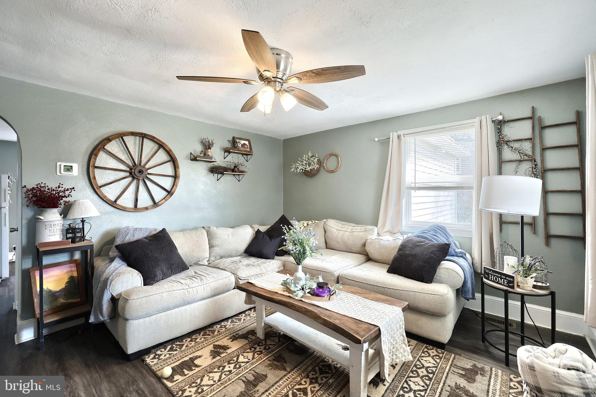 WINDSOR TWP - Residential