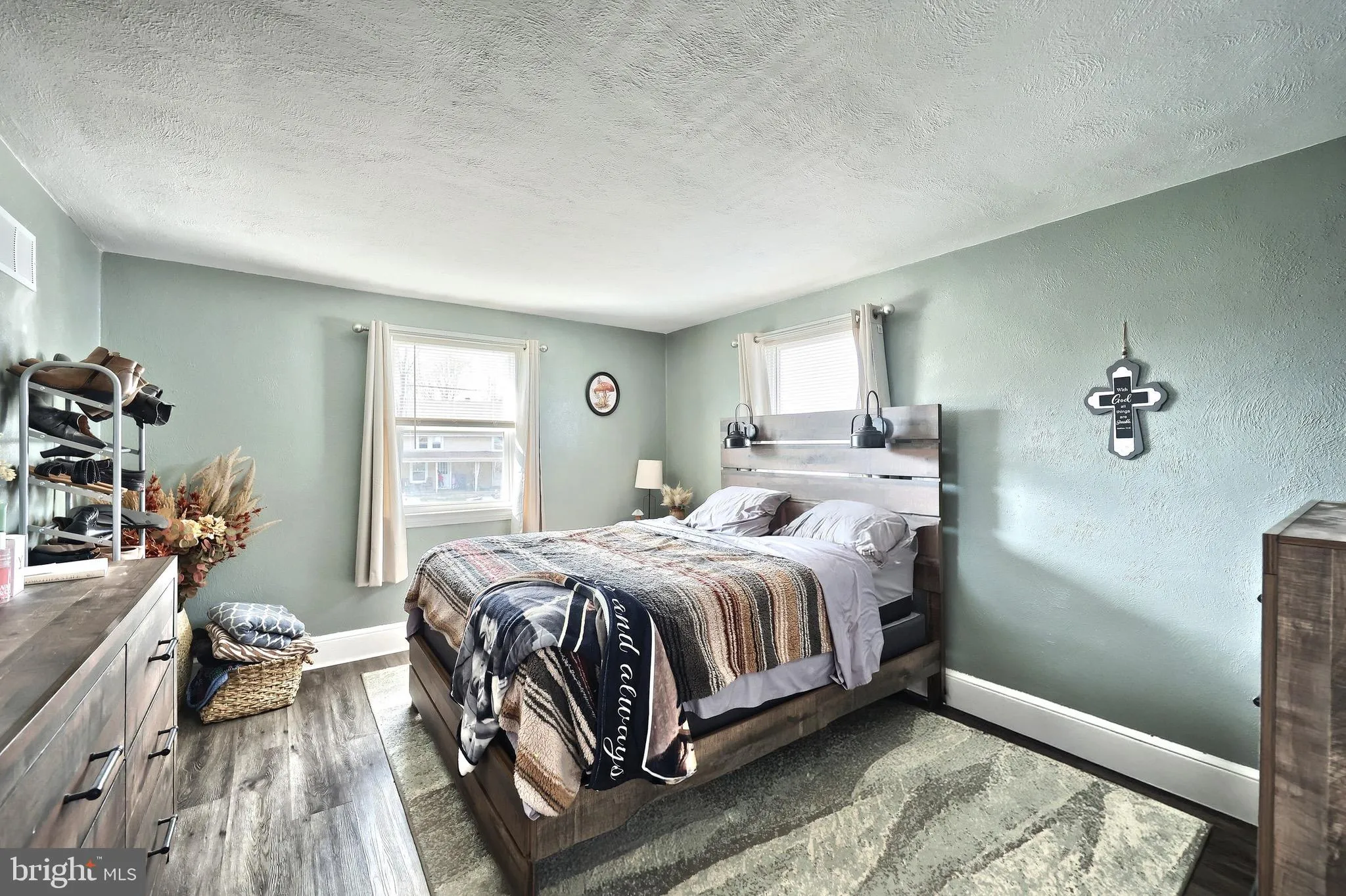 Windsor, Pennsylvania 17366, United States, 3 Bedrooms Bedrooms, ,1 BathroomBathrooms,Residential,Pending,109890