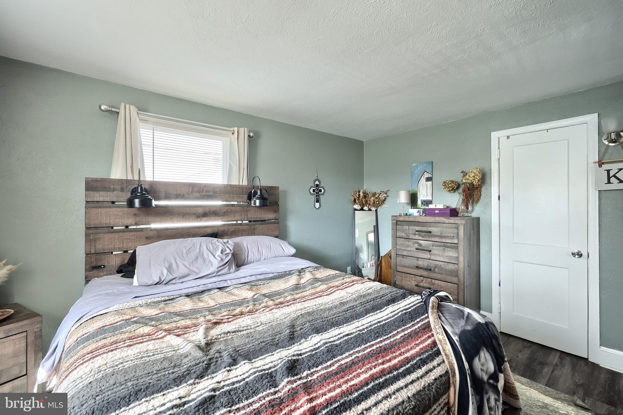 WINDSOR TWP - Residential