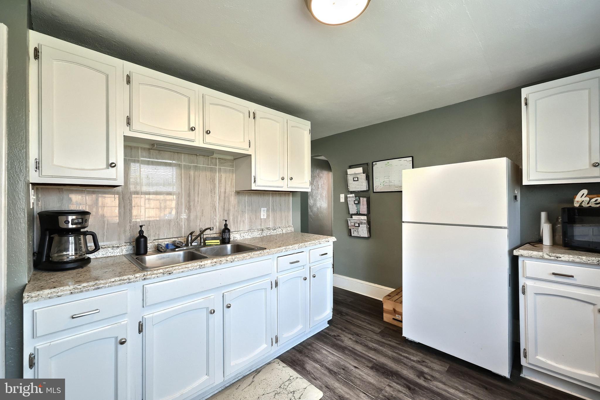 WINDSOR TWP - Residential