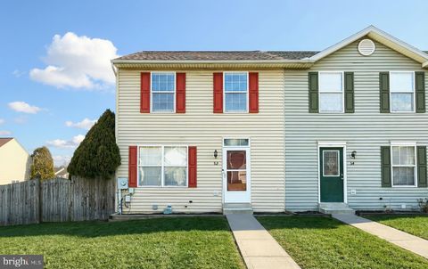 Photo of 52 N Gala, LITTLESTOWN, PA 17340 (MLS # PAAD2021330)