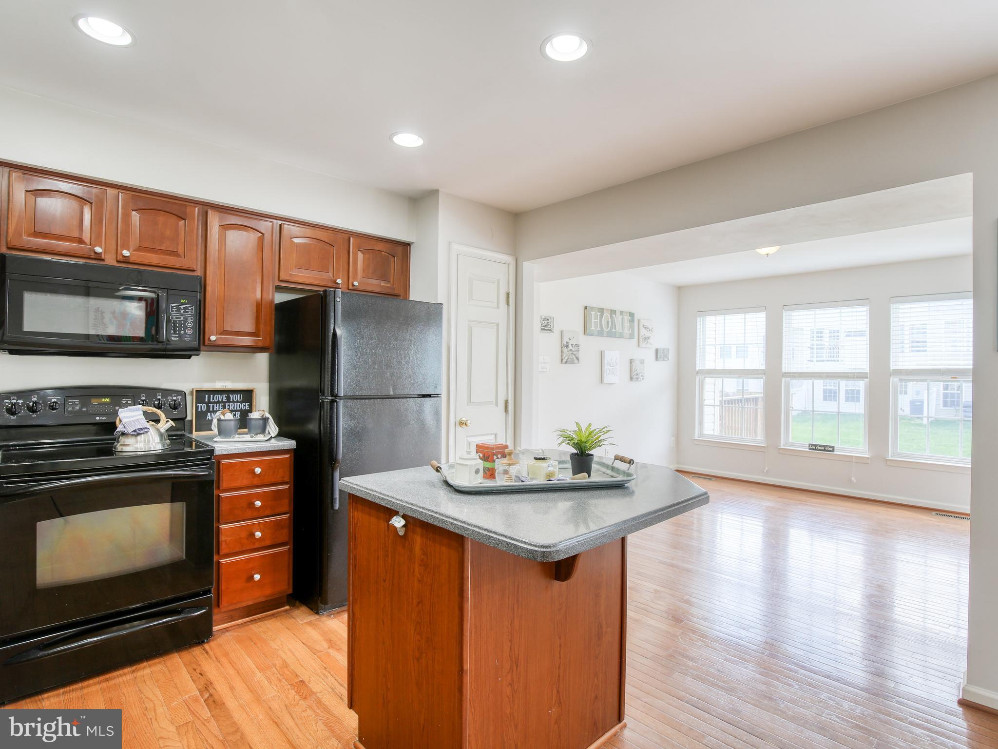 LAKELAND PLACE - Residential