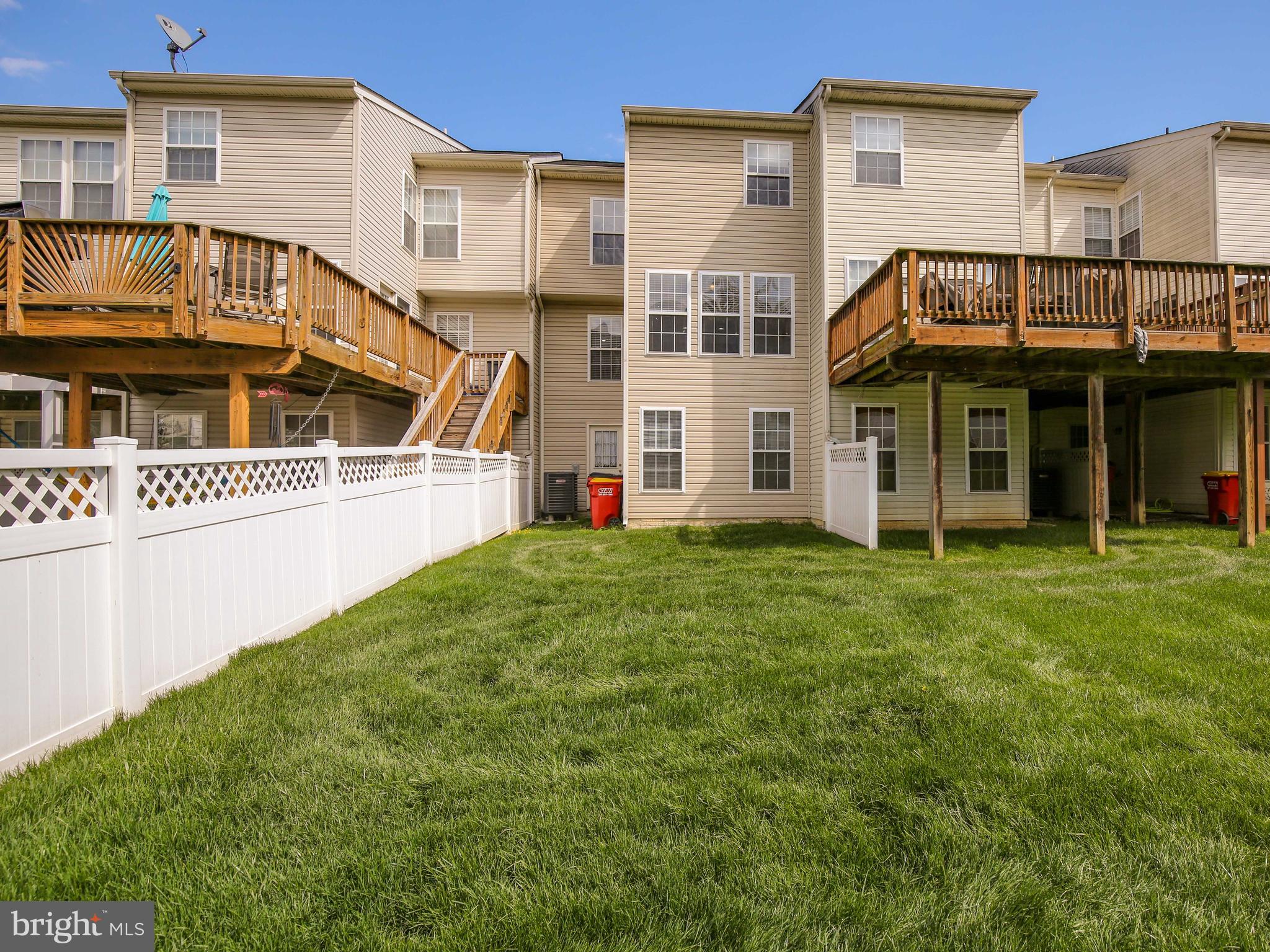 LAKELAND PLACE - Residential