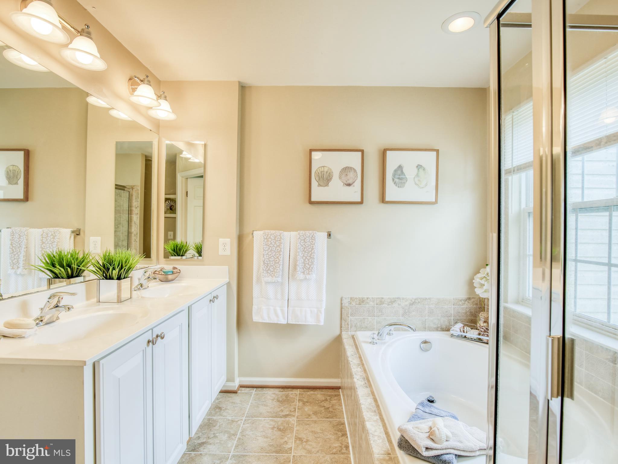 LAKELAND PLACE - Residential