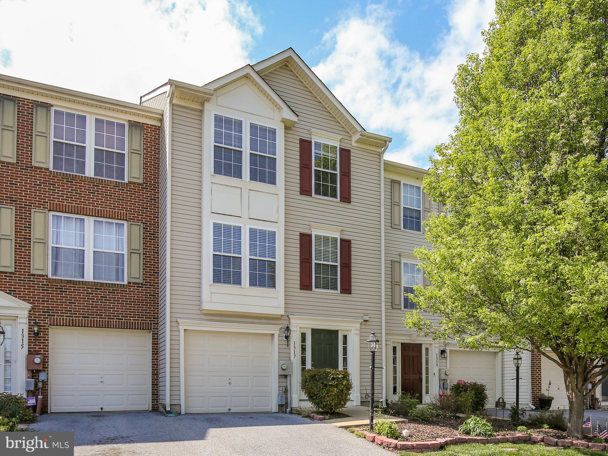 LAKELAND PLACE - Residential