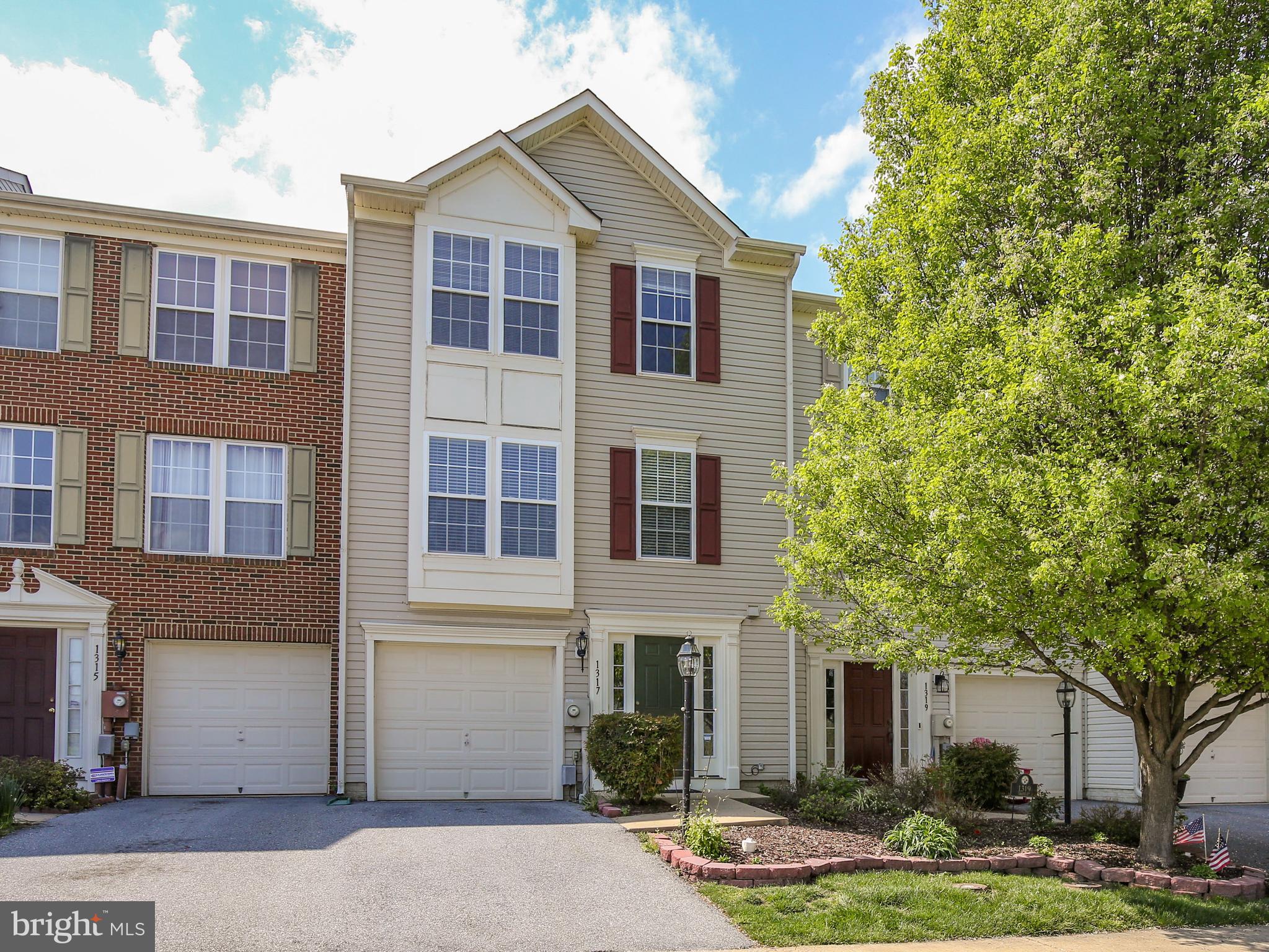 LAKELAND PLACE - Residential