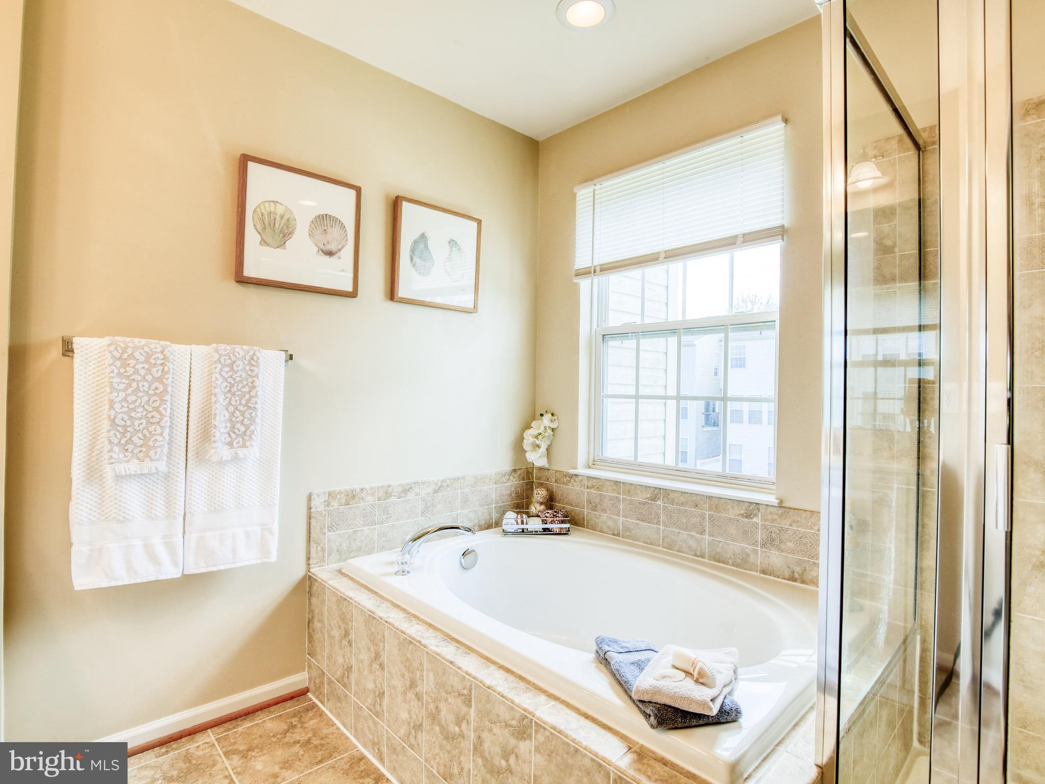 LAKELAND PLACE - Residential