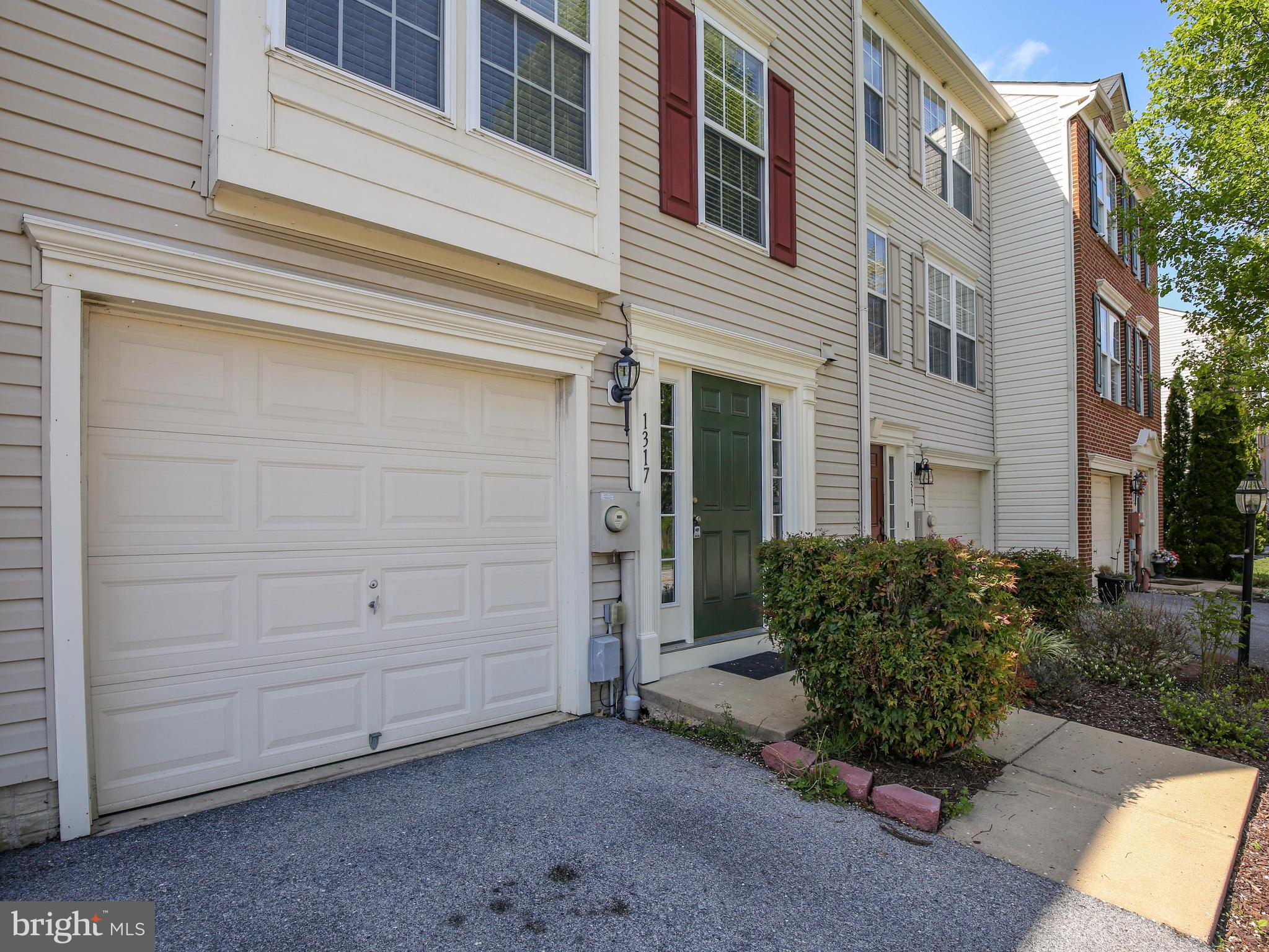 LAKELAND PLACE - Residential