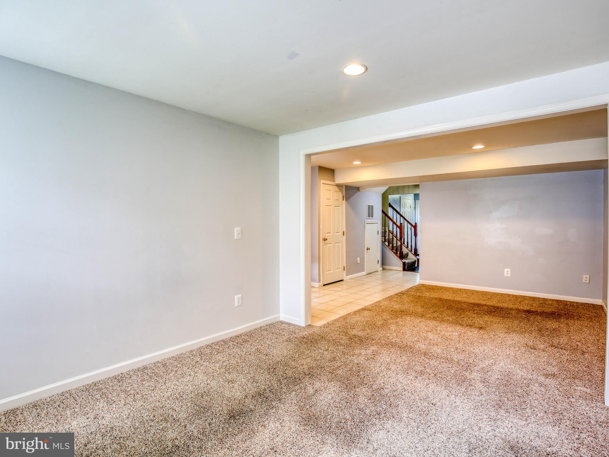 LAKELAND PLACE - Residential