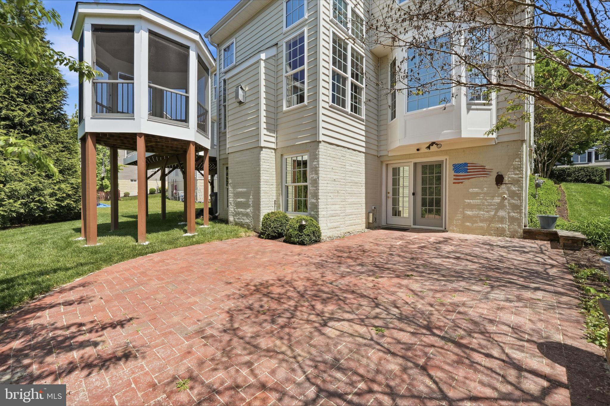 INNISBROOKE - Residential
