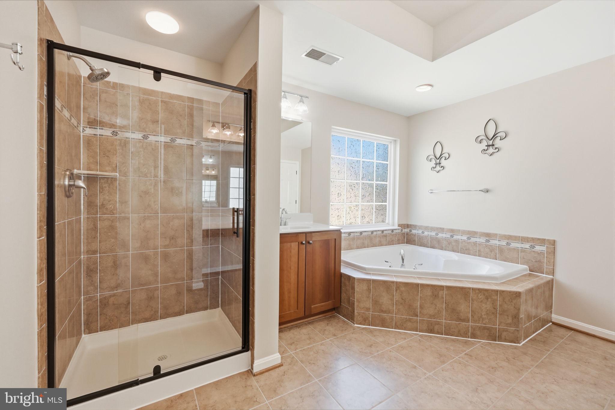 INNISBROOKE - Residential