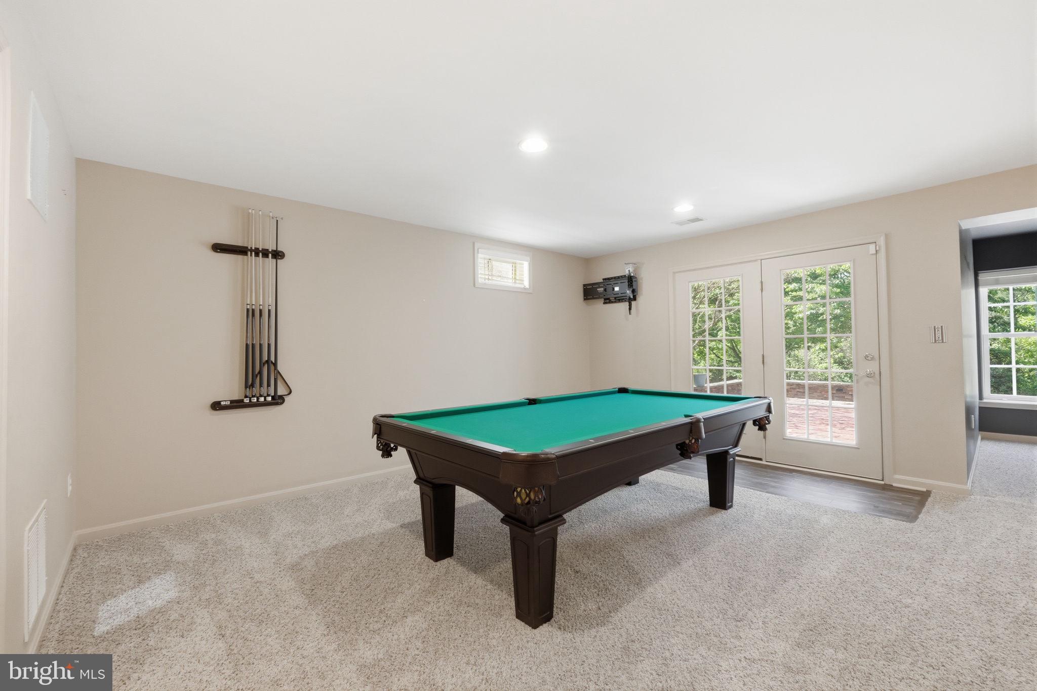 INNISBROOKE - Residential
