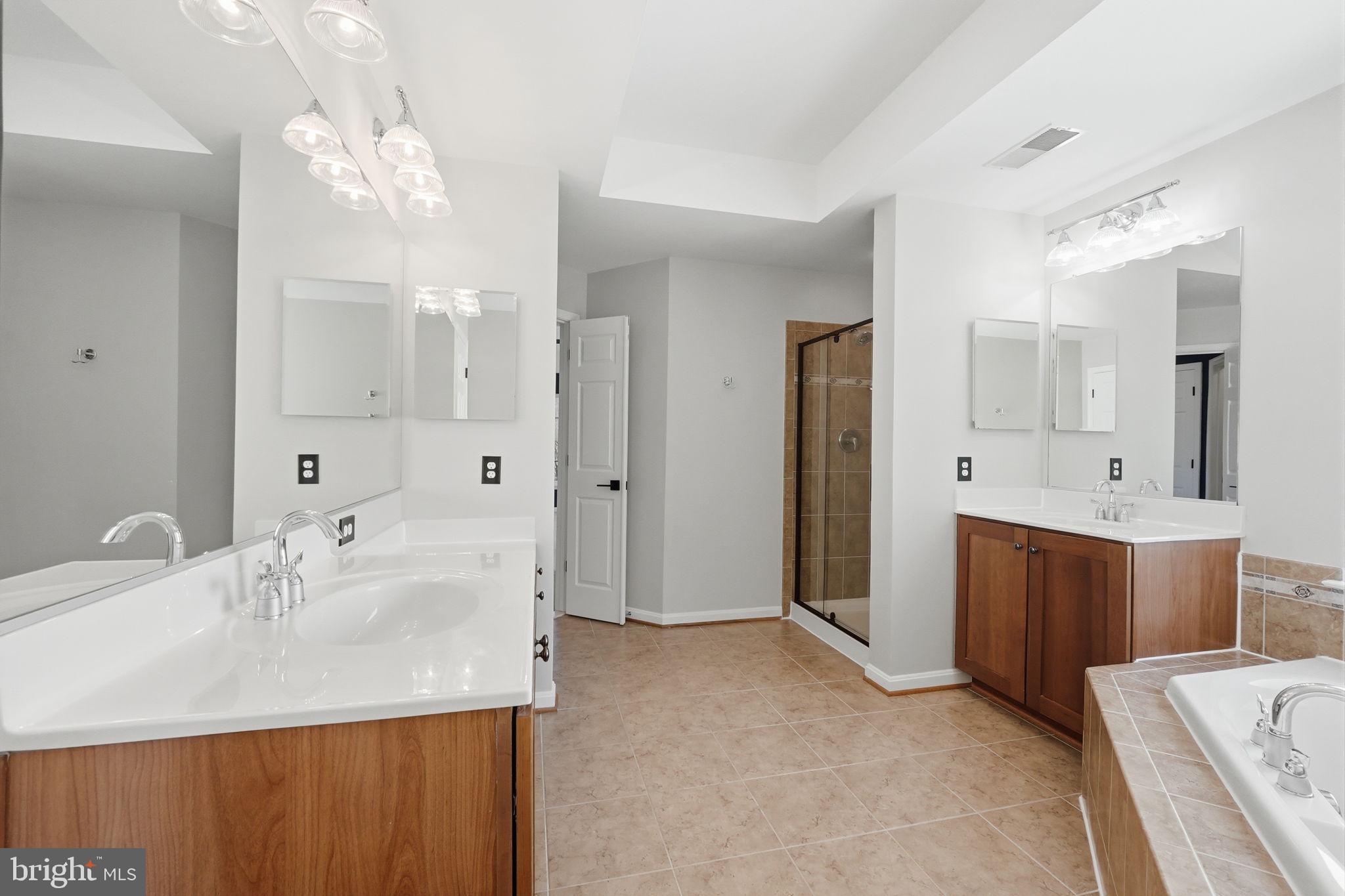 INNISBROOKE - Residential