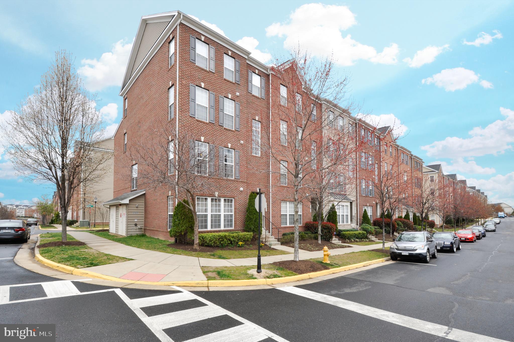 POTOMAC CLUB - Residential