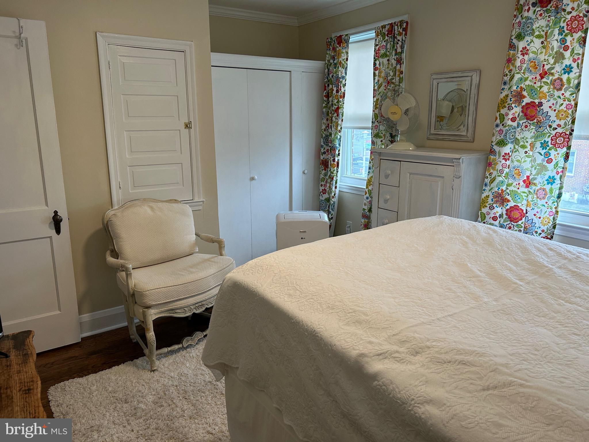 MEDFIELD - Residential