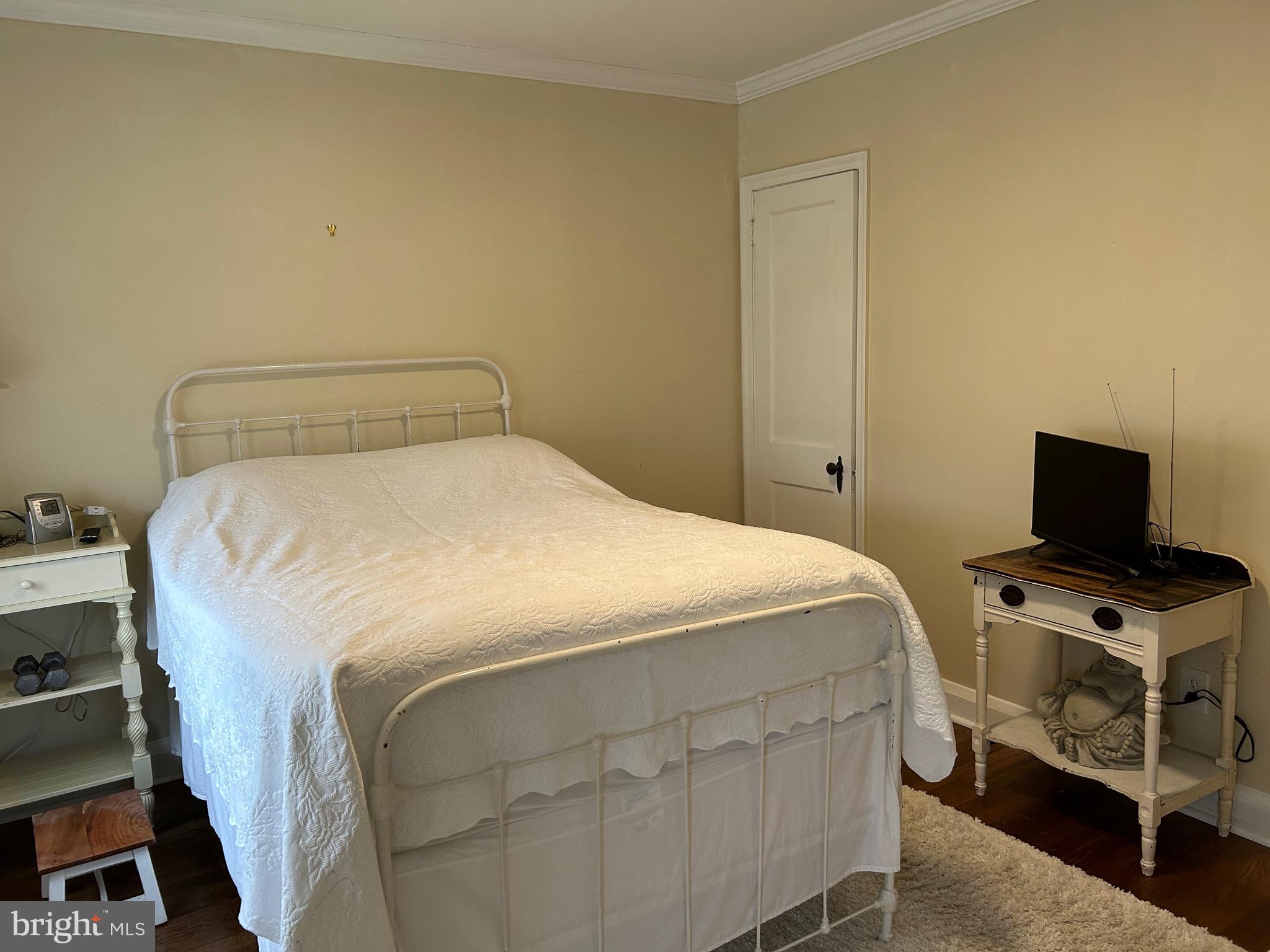 MEDFIELD - Residential