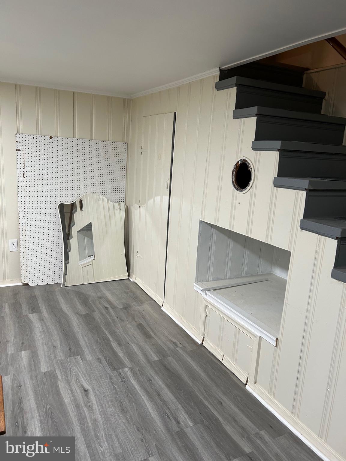 MEDFIELD - Residential