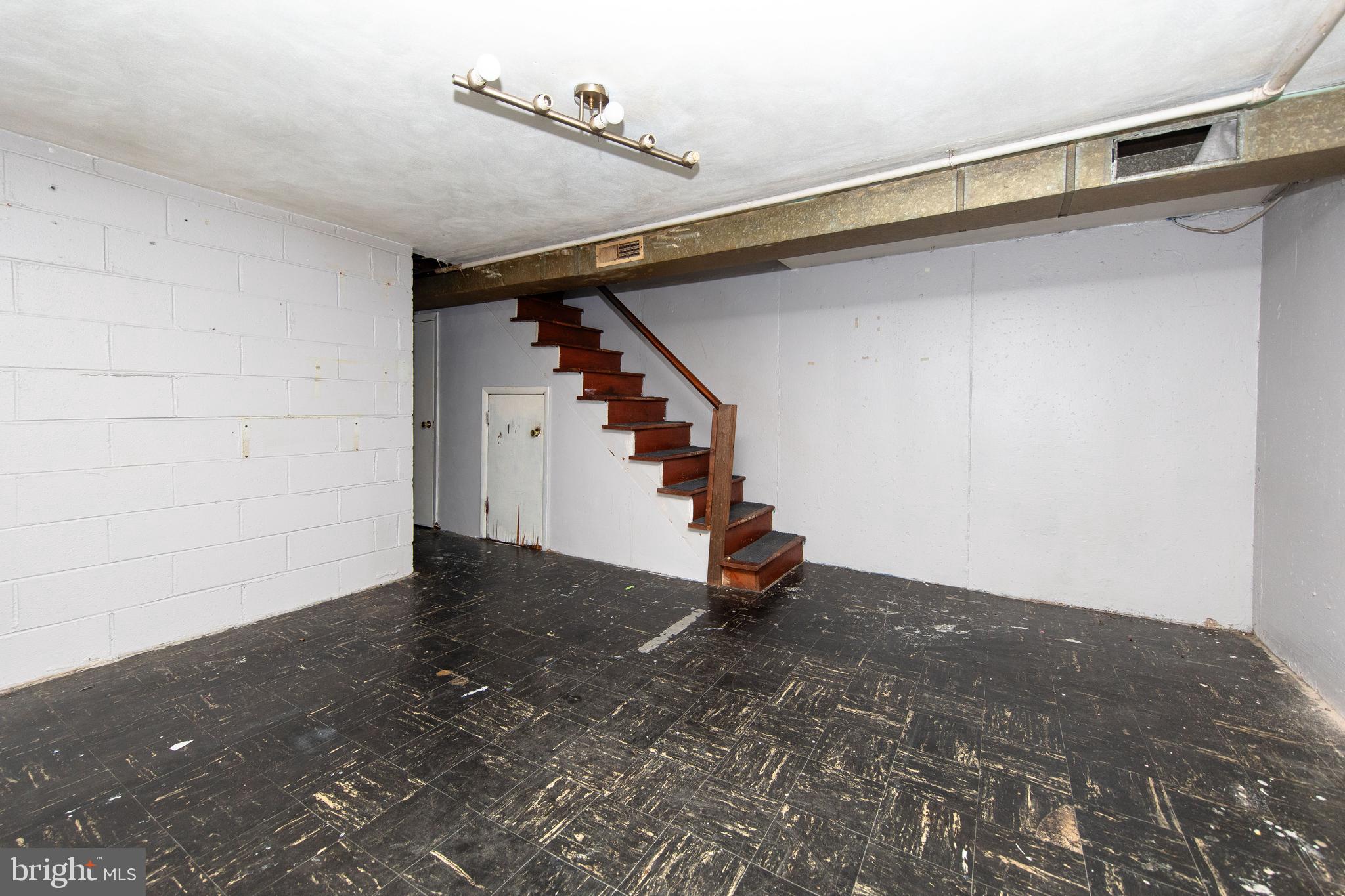 ROXBOROUGH - Residential