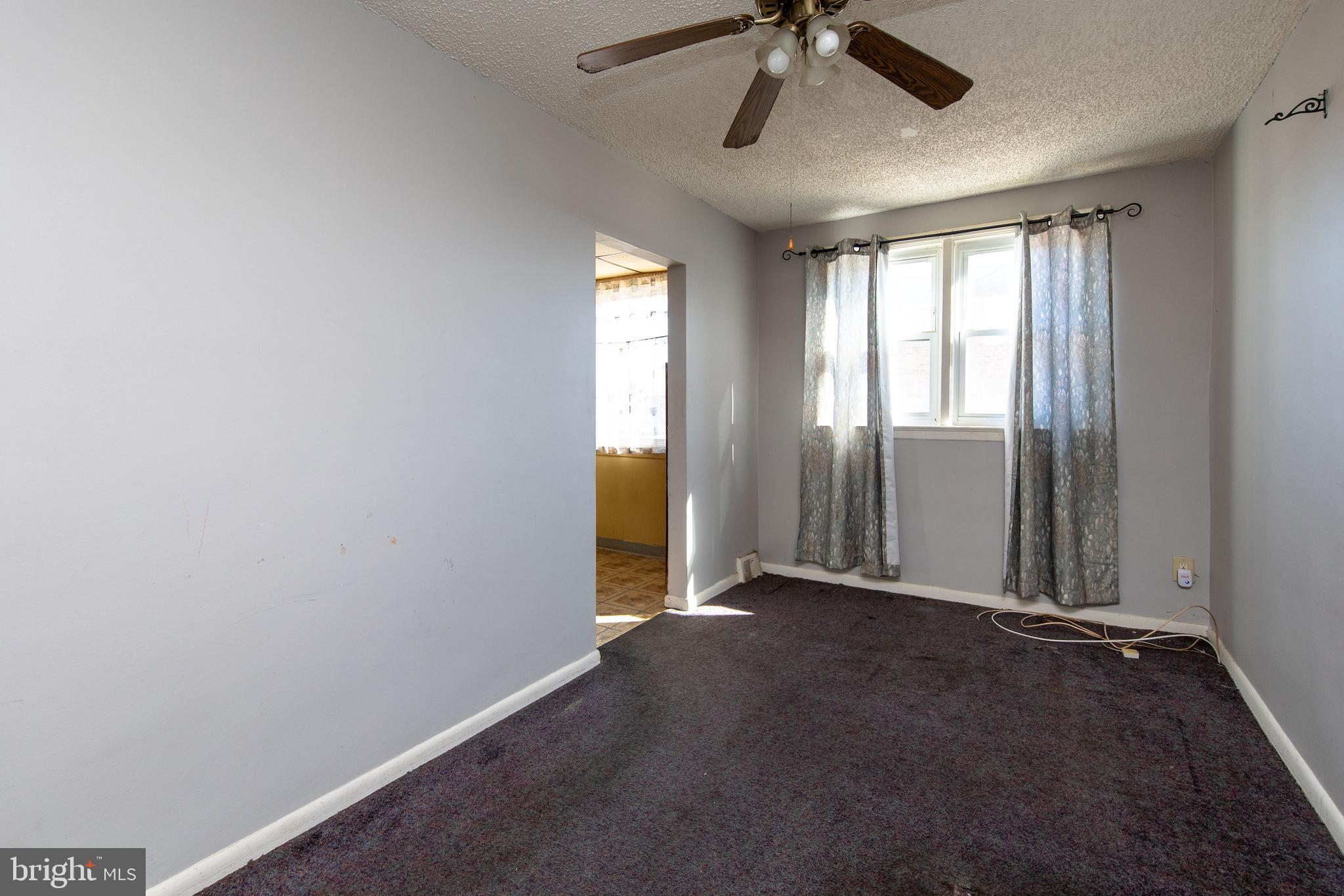 ROXBOROUGH - Residential