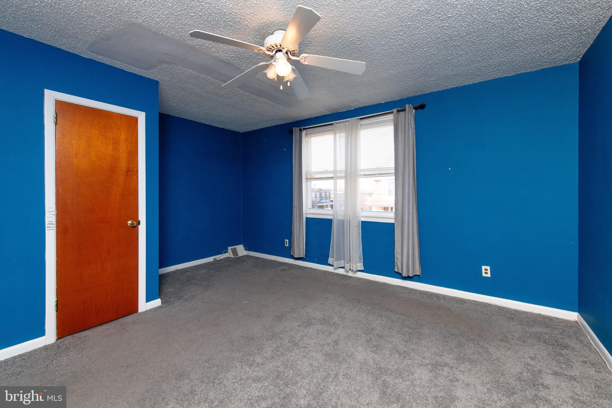 ROXBOROUGH - Residential