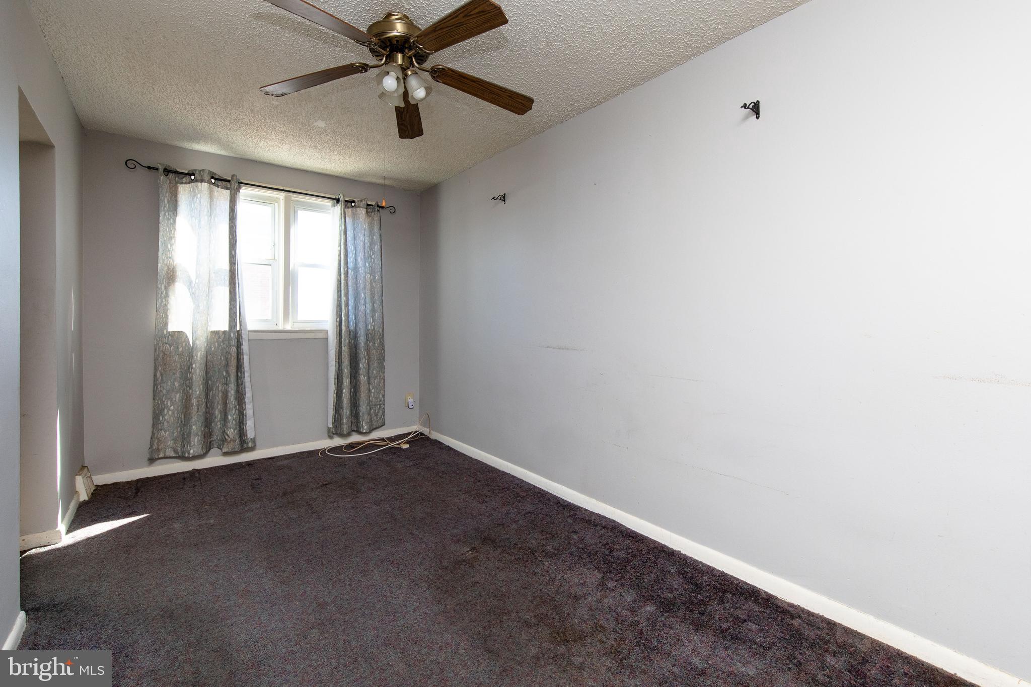 ROXBOROUGH - Residential