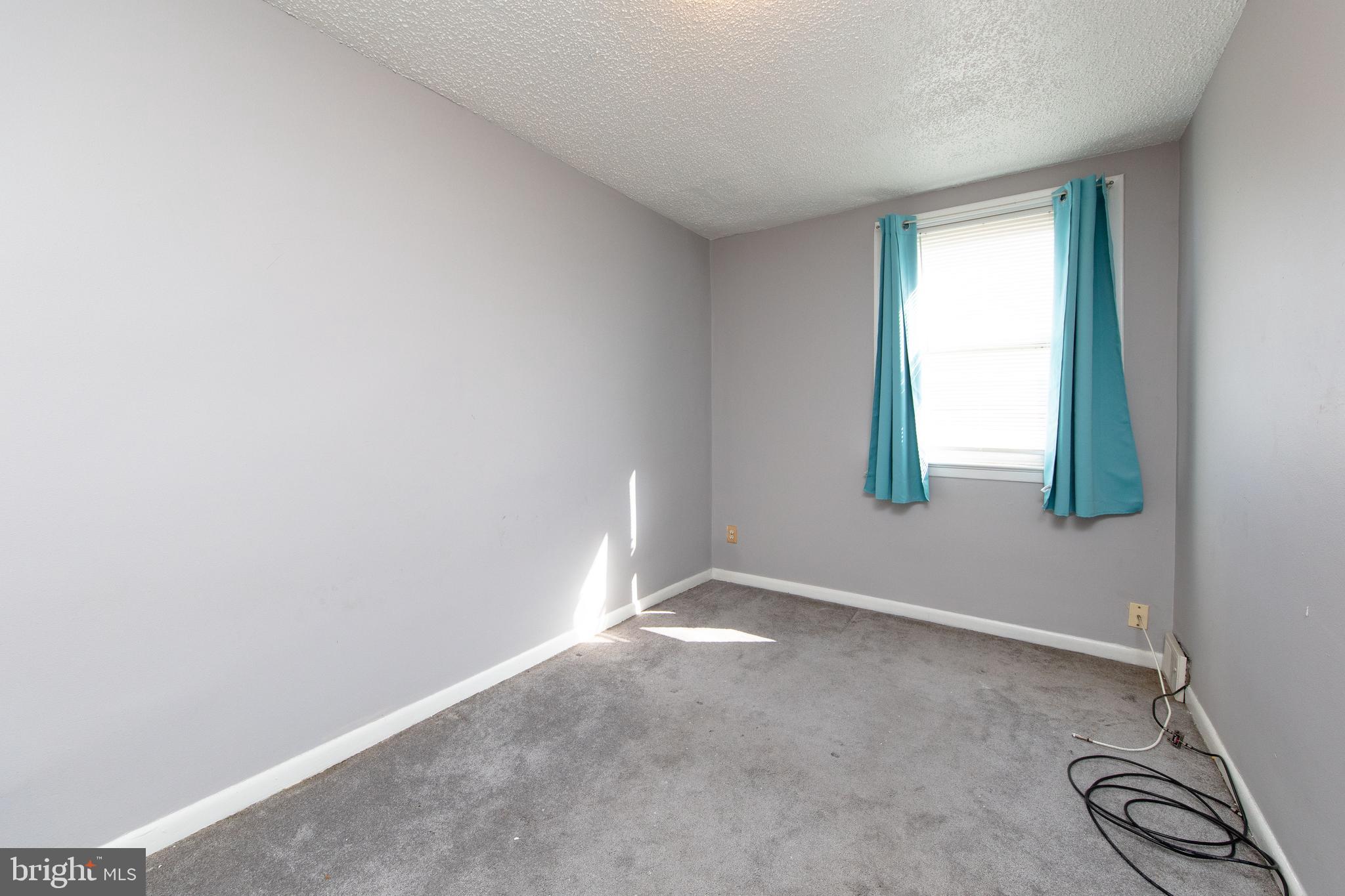 ROXBOROUGH - Residential