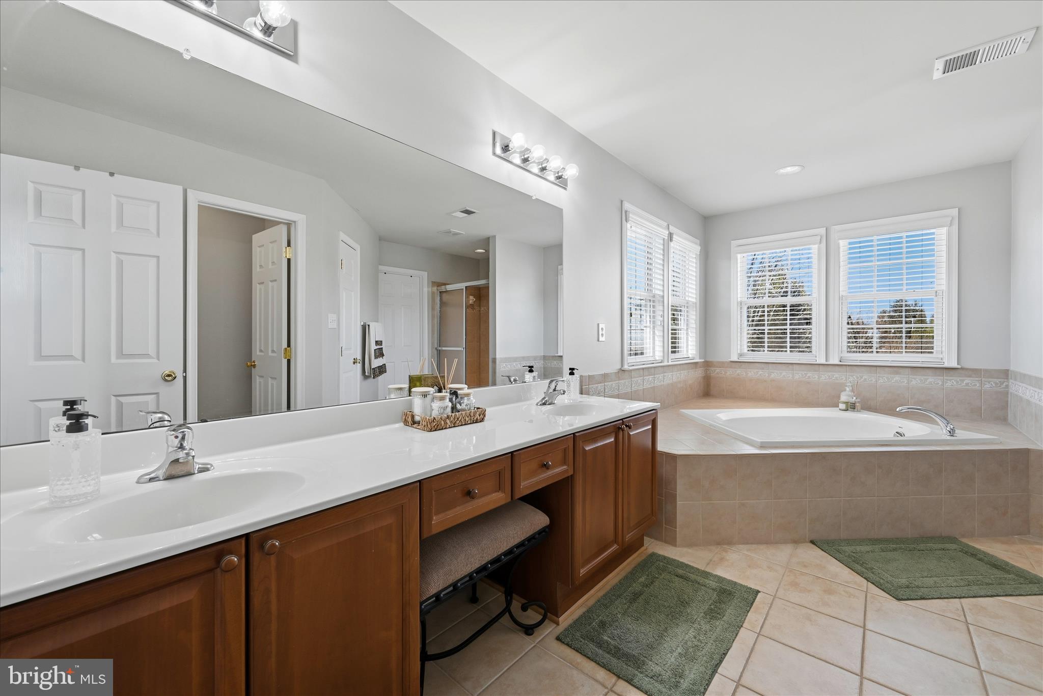 THE GALLERY - Residential